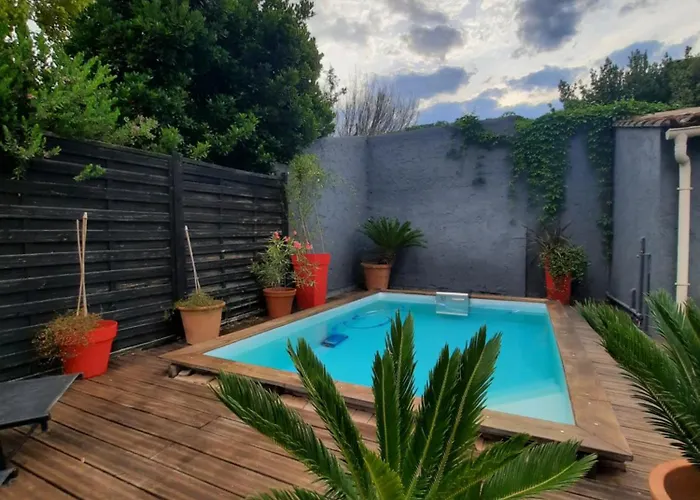 Maison Independante Avec Piscine Privative Pres De La *
